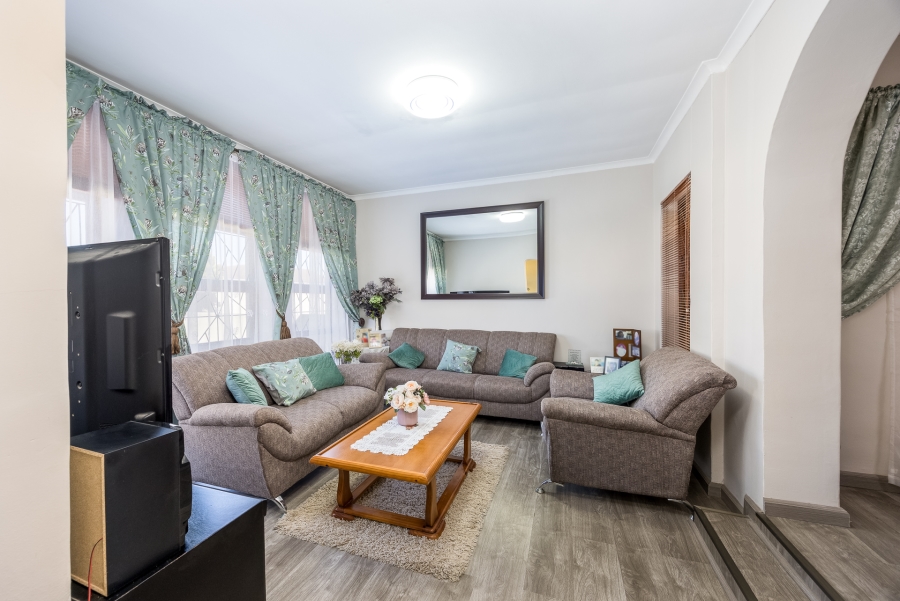 4 Bedroom Property for Sale in Belhar Western Cape